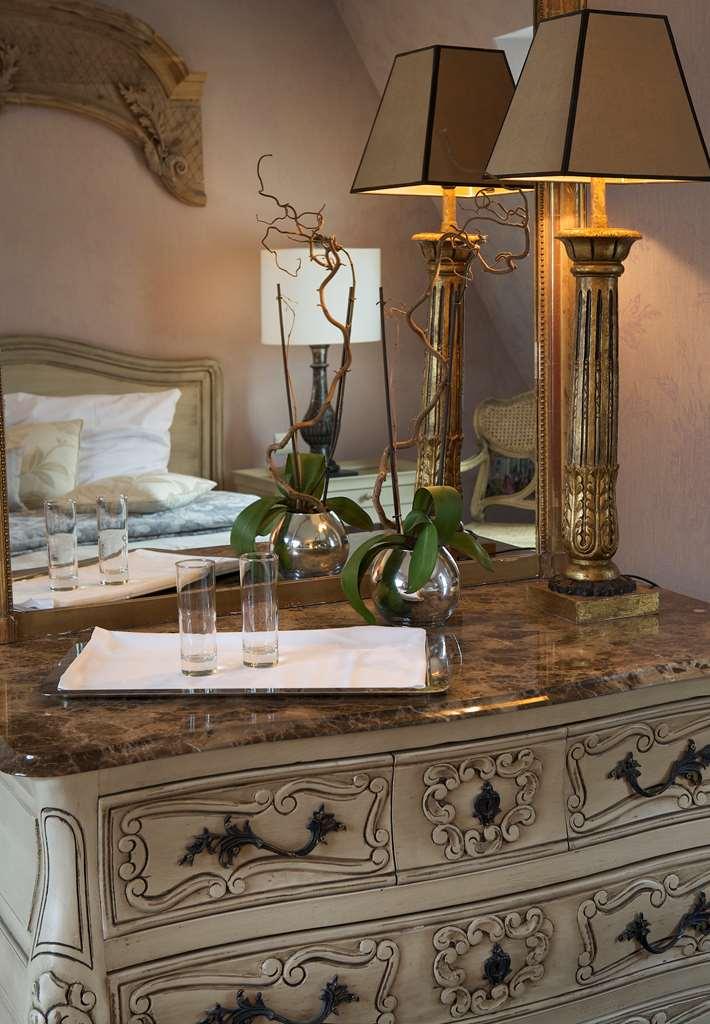 Hotel Chateaubriand Paris Rom bilde